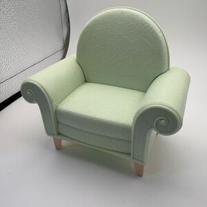 Mattel Barbie 2005 arm chair